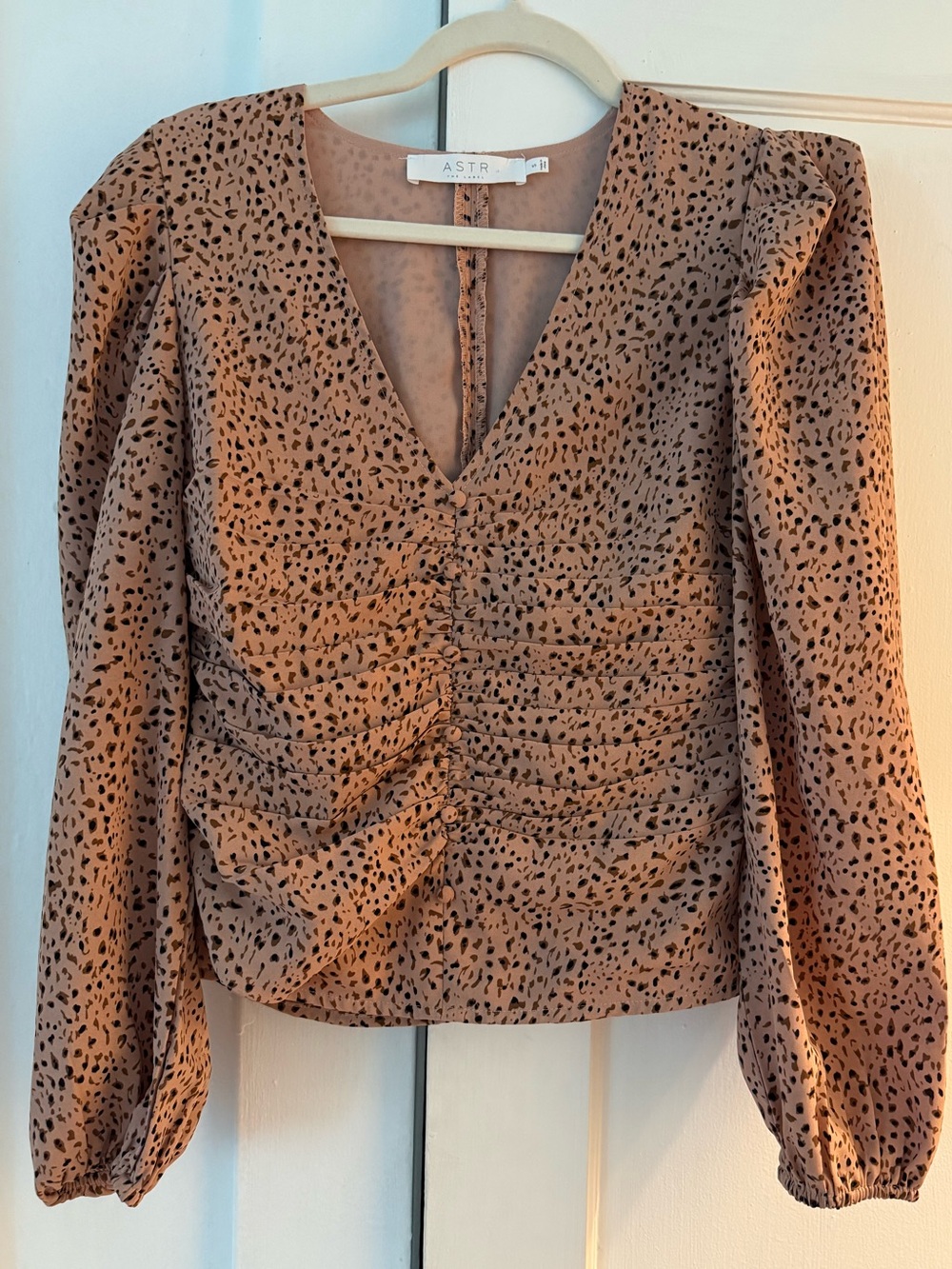 Astr Ruched V-Neck Tan Blouse with Black Speckle Print
